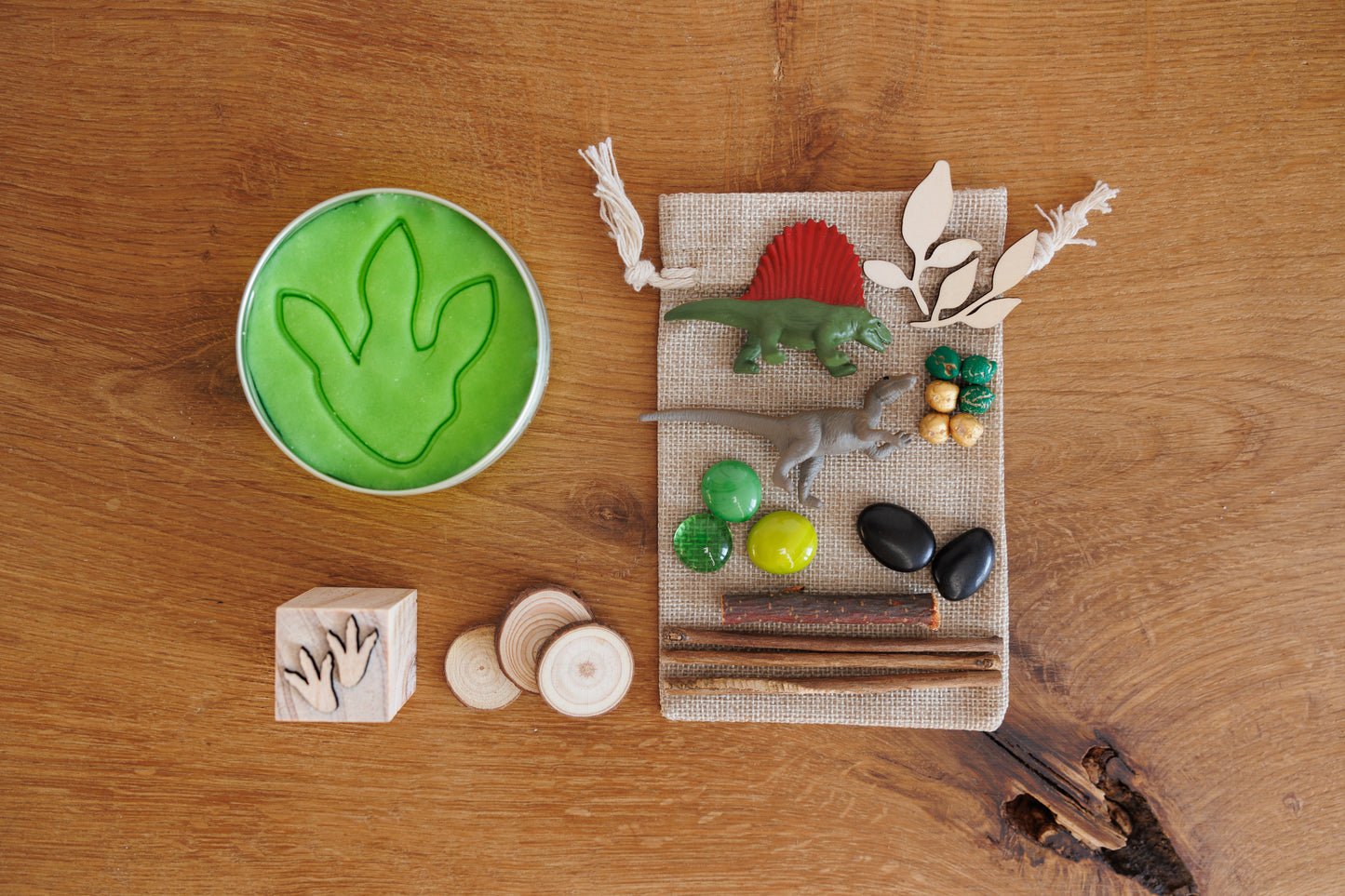 Petit kit de pâte à modeler "Dinosaures"